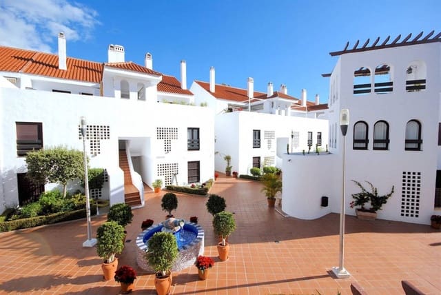 3 Zimmer Apartment zu verkaufen in Aloha Golf, Marbella mit Pool Garage - 585.000 € (Ref: 9421755)