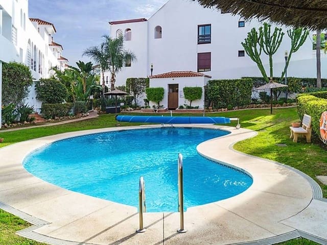 3 makuuhuone Huoneisto myytävänä paikassa Aloha Golf, Marbella mukana uima-altaan 
autotalli - 585 000 € (Ref: 9421755)