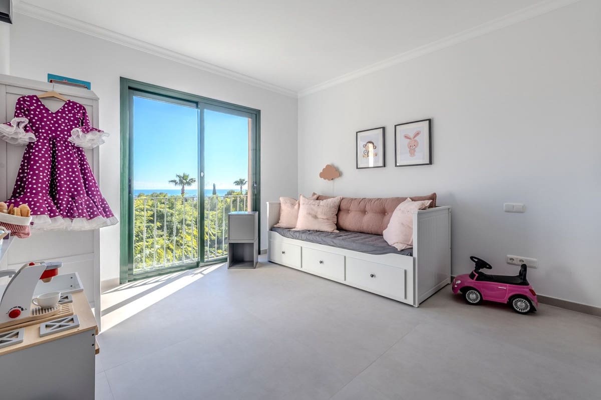 3 chambre Appartement à vendre à Monte Halcones avec piscine garage - 835 000 € (Ref: 9467805)