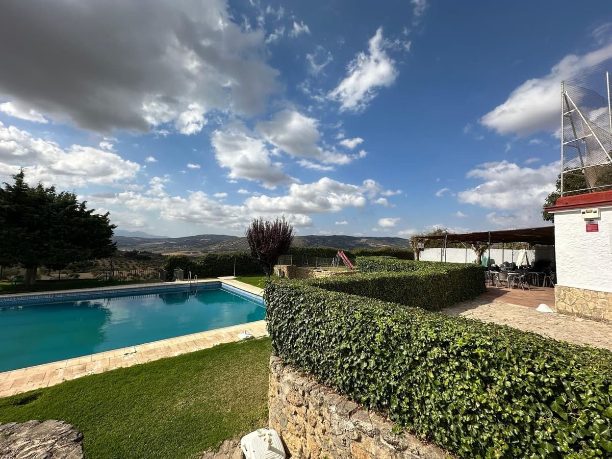 Virksomhed til salg i Ronda med swimmingpool garage - € 1.100.000 (Ref: 9517916)