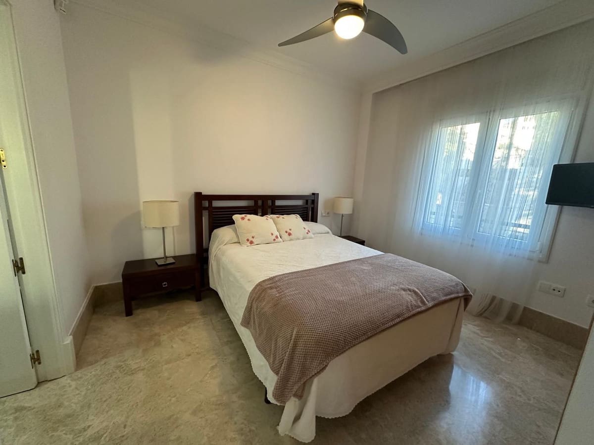 4 chambre Maison de Ville à vendre à Marbella avec piscine garage - 940 000 € (Ref: 9550109)