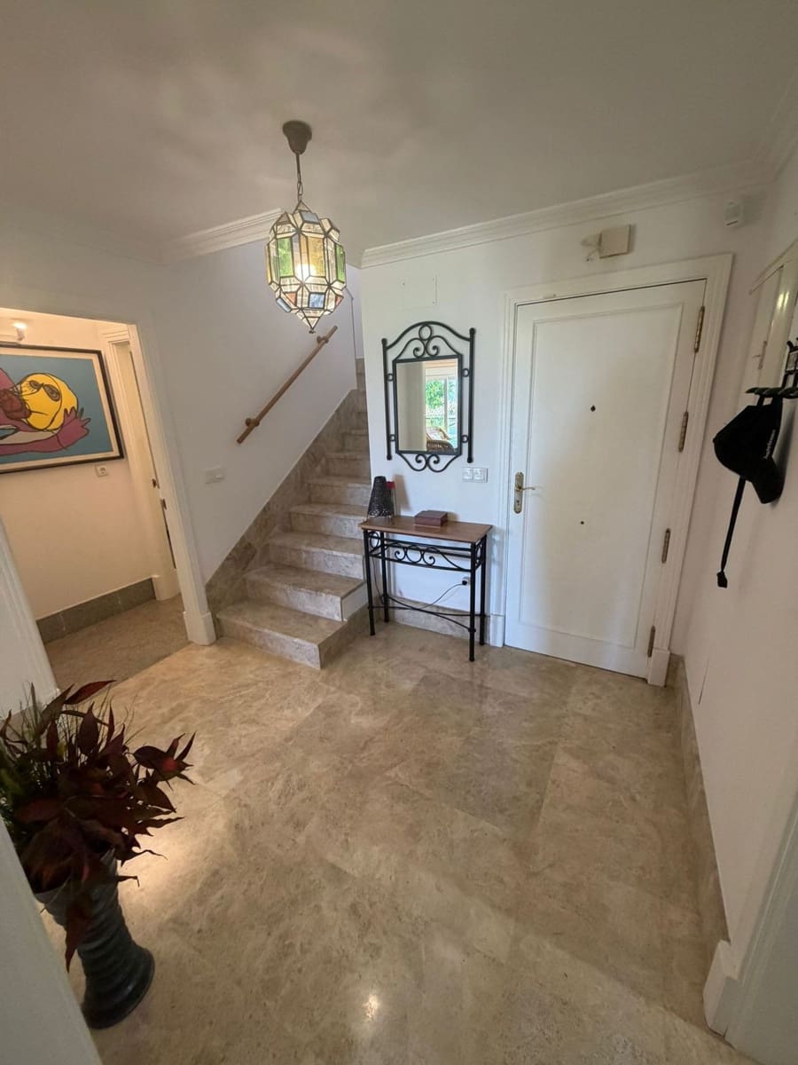 4 chambre Maison de Ville à vendre à Marbella avec piscine garage - 940 000 € (Ref: 9550109)