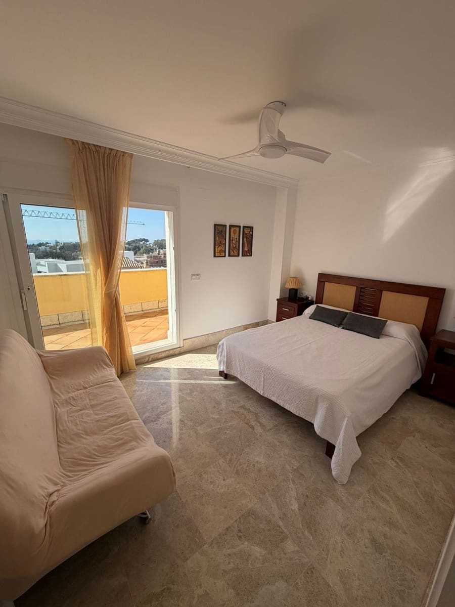 4 chambre Maison de Ville à vendre à Marbella avec piscine garage - 940 000 € (Ref: 9550109)