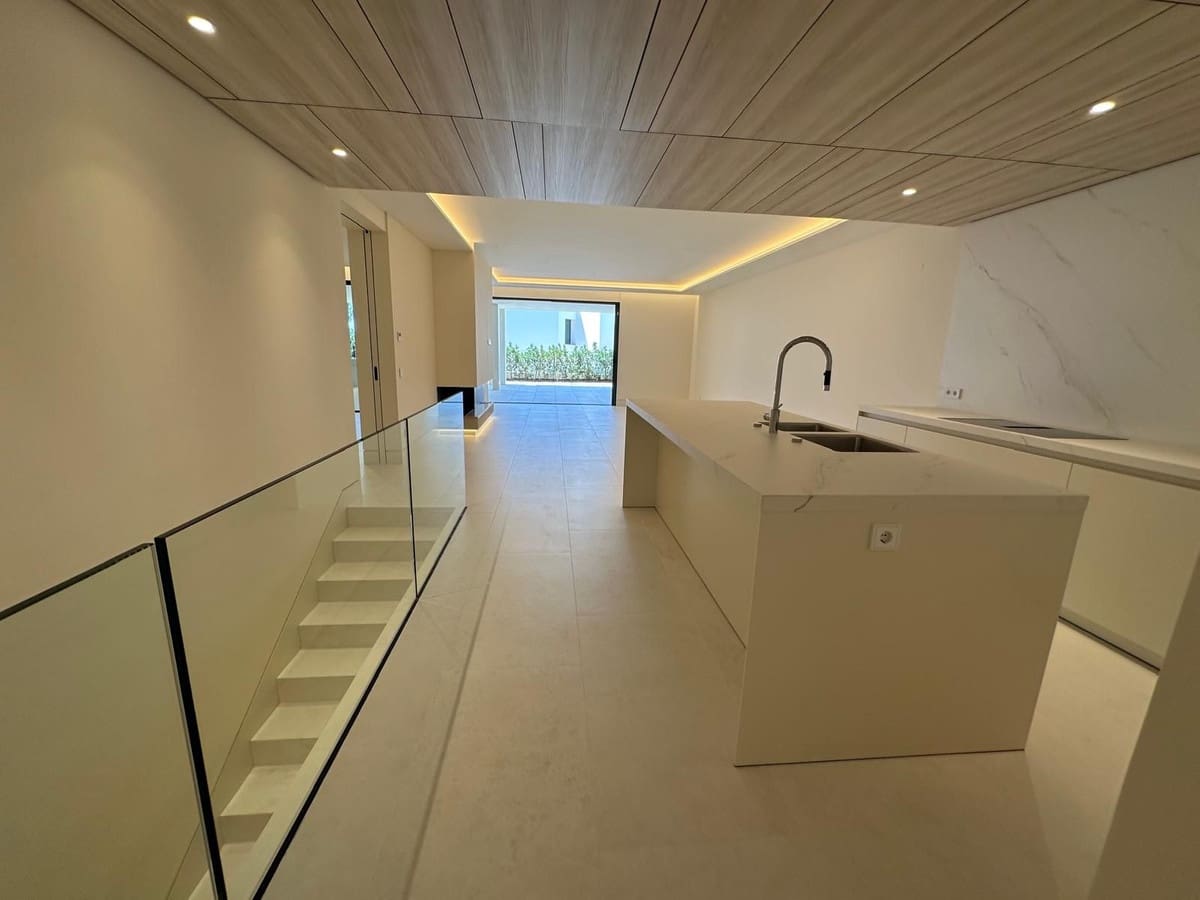 4 soverom Leilighet til salgs i Golden Mile med svømmebasseng garasje - € 6 200 000 (Ref: 9566269)