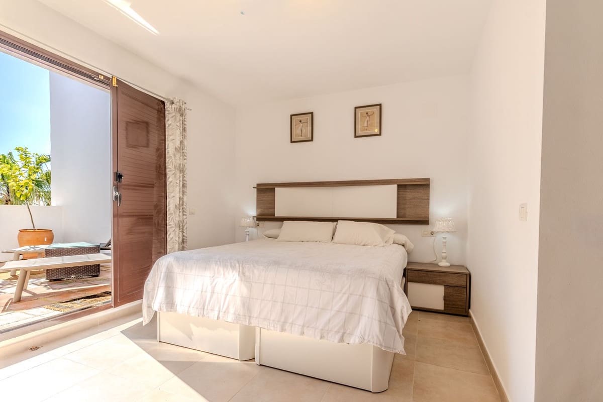 Apartamento de 2 habitaciones en Los Monteros en venta con piscina garaje - 510.000 € (Ref: 9603080)