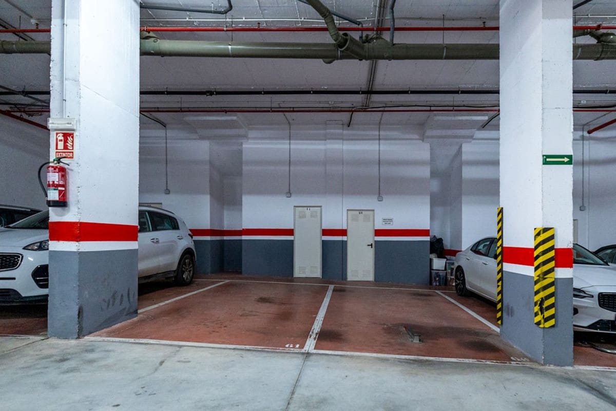 Apartamento de 2 habitaciones en Los Monteros en venta con piscina garaje - 510.000 € (Ref: 9603080)