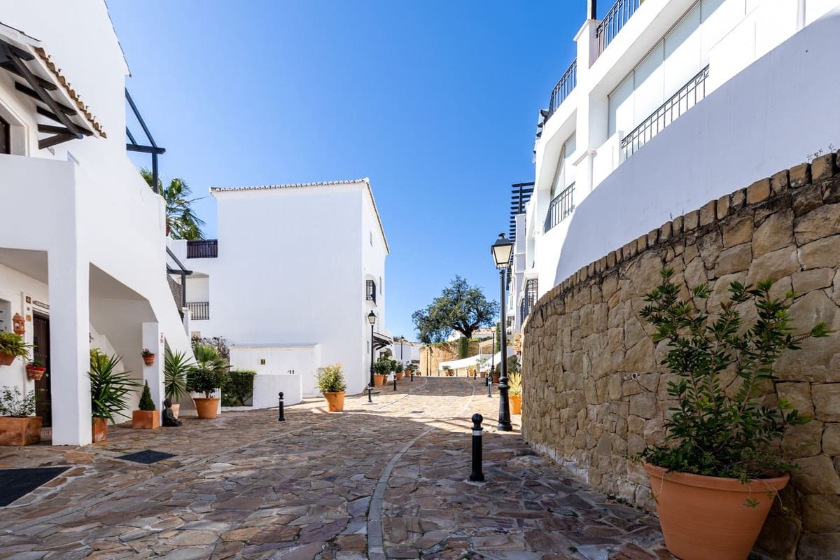 Apartamento de 2 habitaciones en Los Monteros en venta con piscina garaje - 510.000 € (Ref: 9603080)