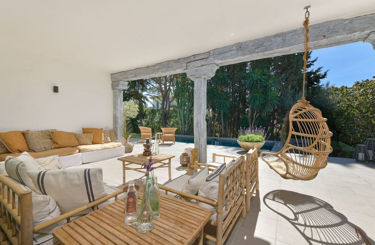 5 sypialnia Willa na sprzedaż w Marbella z basenem garażem - 2 500 000 € (Ref: 9646406)