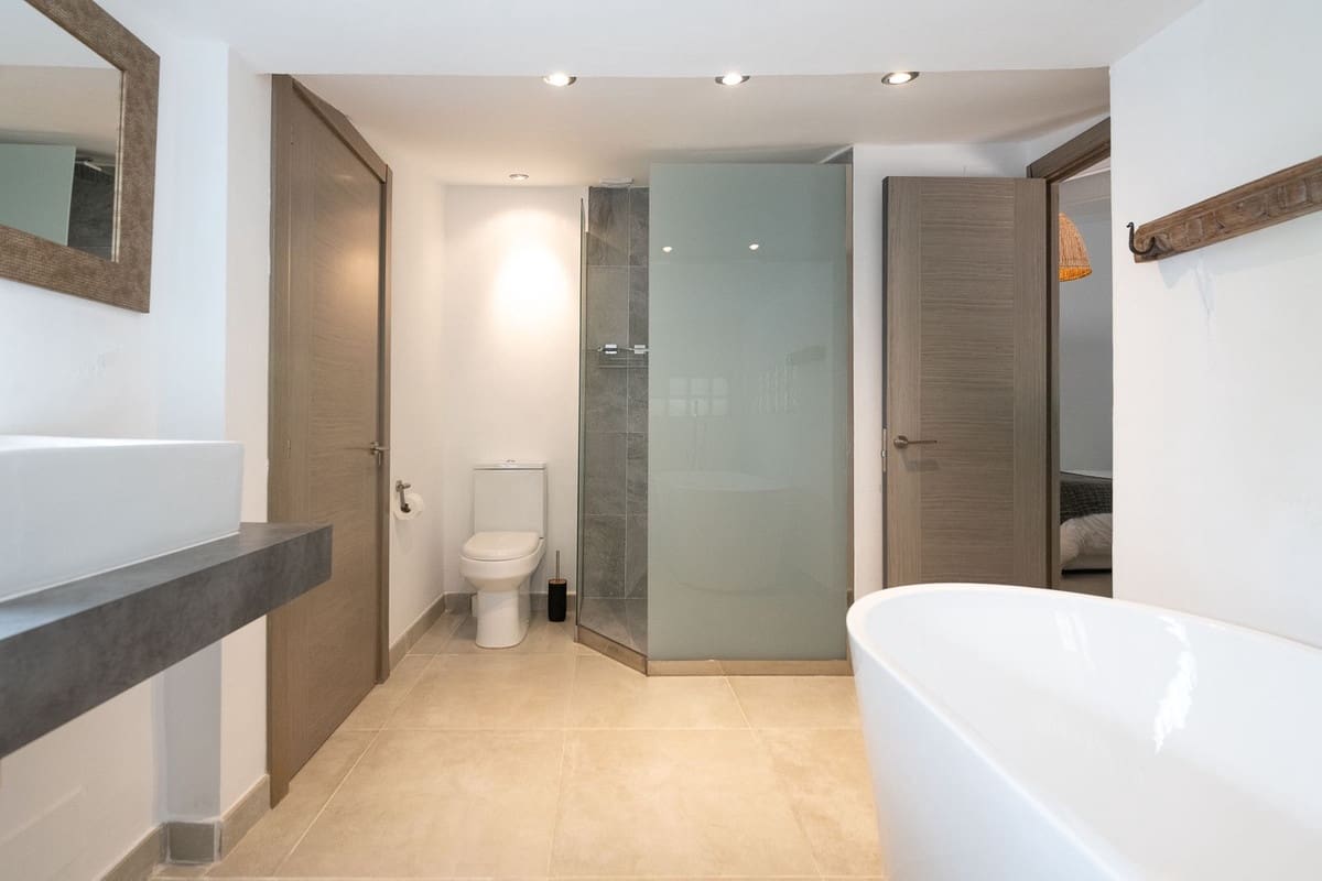 5 sypialnia Willa na sprzedaż w Marbella z basenem garażem - 2 500 000 € (Ref: 9646406)