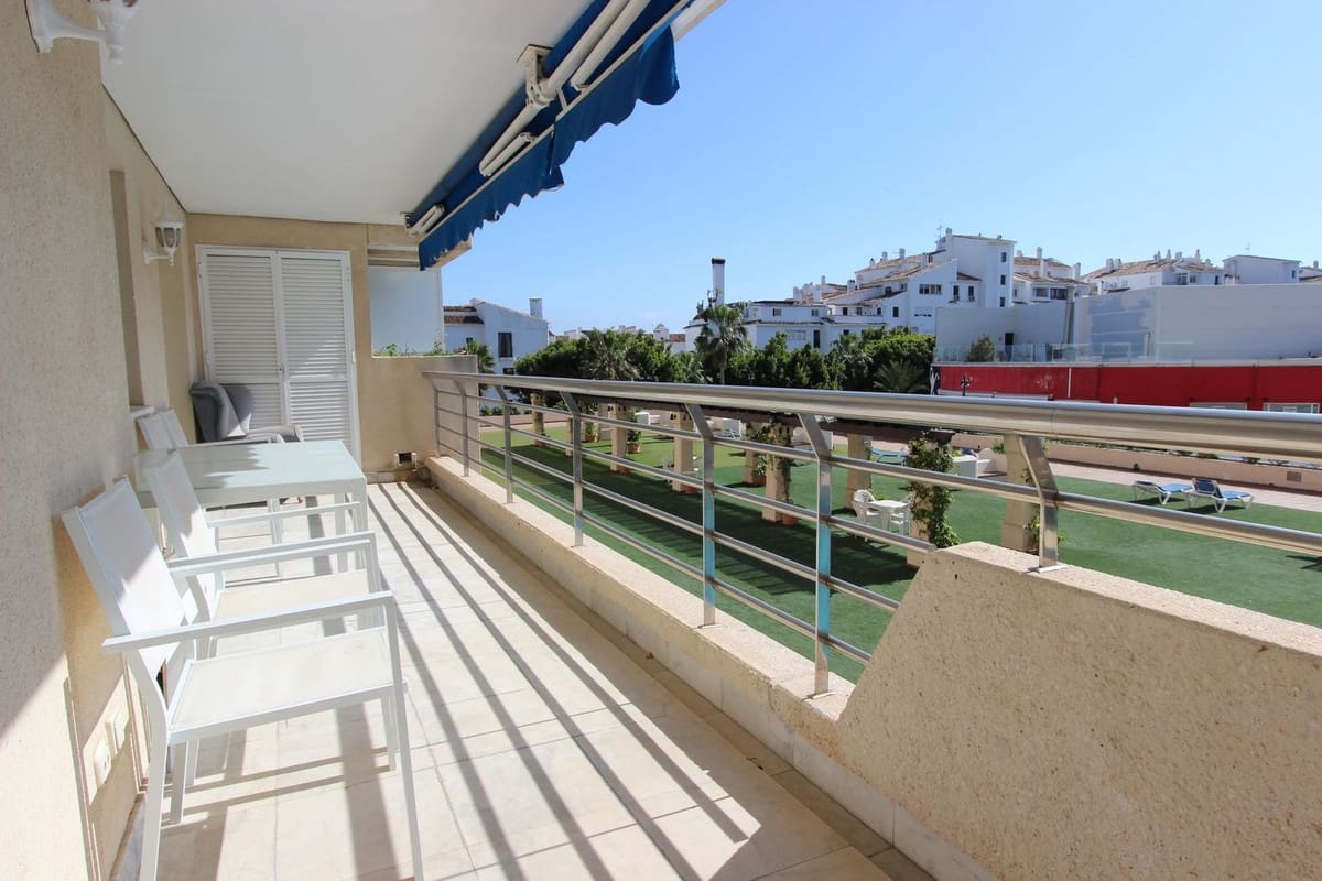 2 sypialnia Apartament na sprzedaż w Puerto Banus z basenem garażem - 620 000 € (Ref: 9675121)