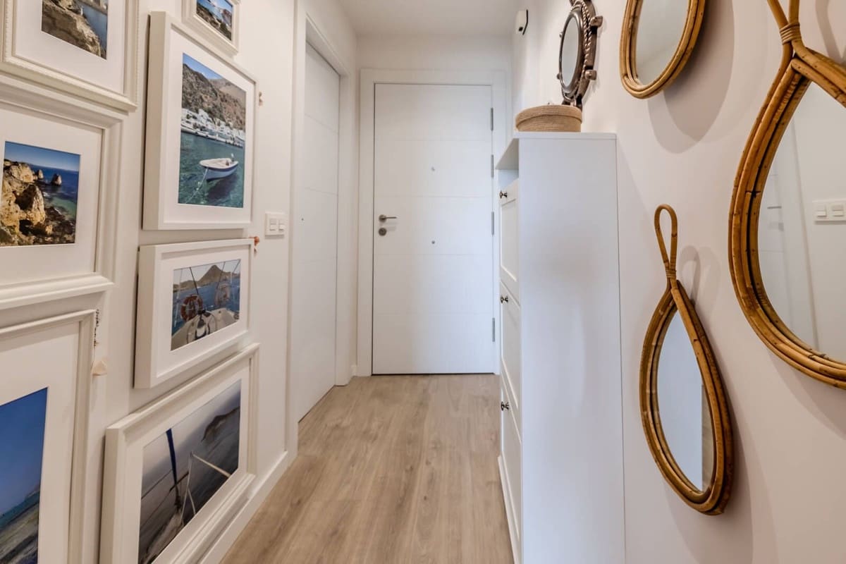 Apartamento de 3 habitaciones en Nueva Andalucia en venta con piscina garaje - 495.000 € (Ref: 9676318)