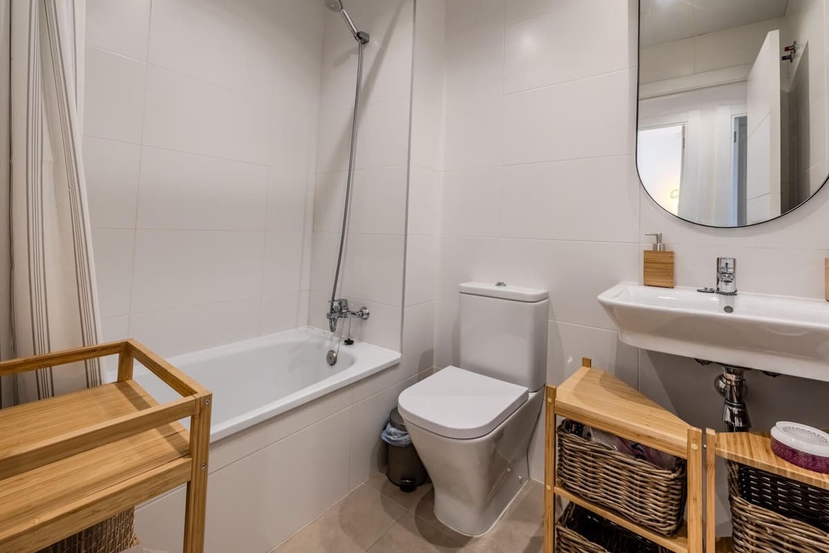 Apartamento de 3 habitaciones en Nueva Andalucia en venta con piscina garaje - 495.000 € (Ref: 9676318)