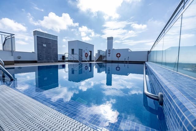 3 soveværelse Lejlighed til salg i Nueva Andalucia, Marbella med swimmingpool garage - € 495.000 (Ref: 9676318)