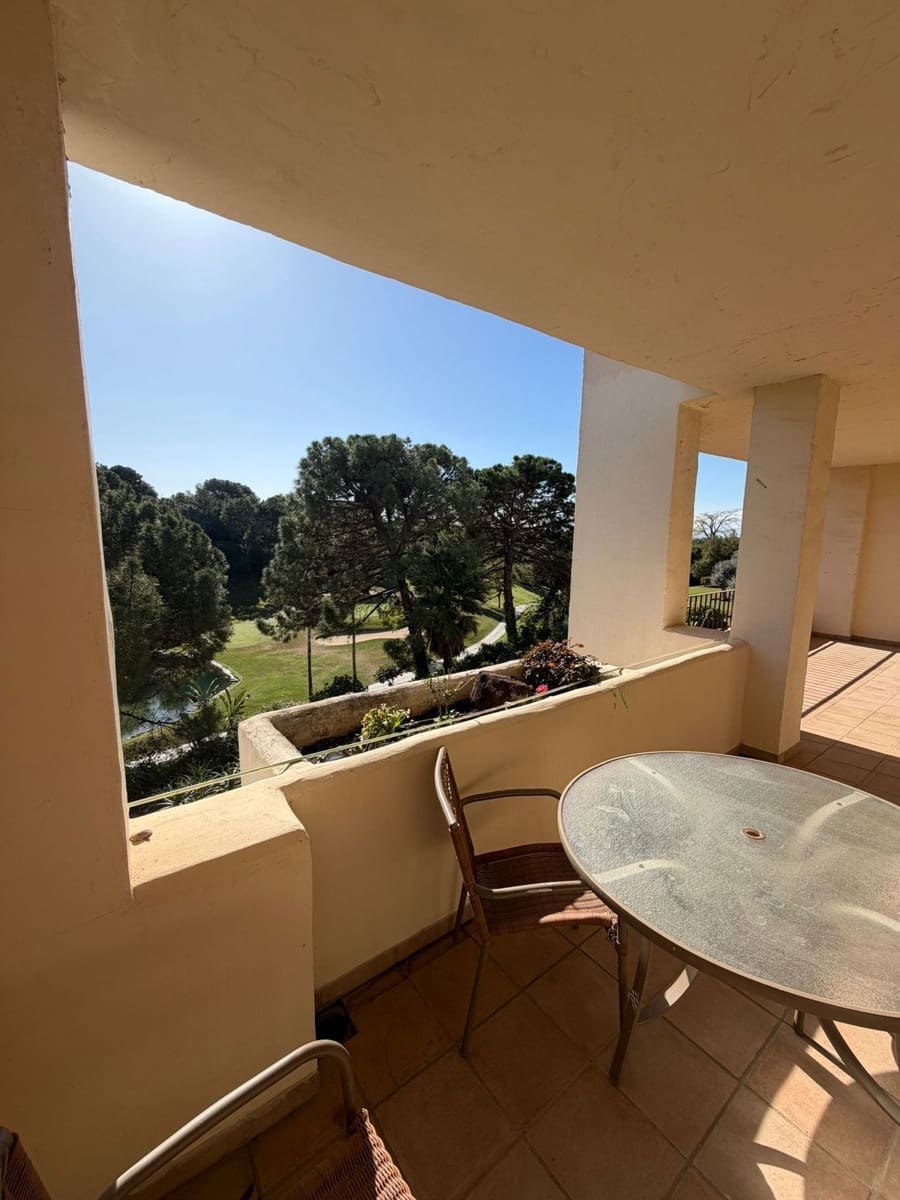 3 slaapkamer Appartement te koop in Benahavis met garage - € 525.000 (Ref: 9676319)