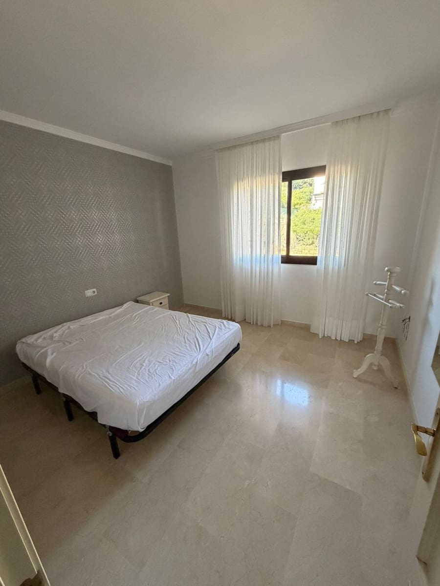 3 slaapkamer Appartement te koop in Benahavis met garage - € 525.000 (Ref: 9676319)