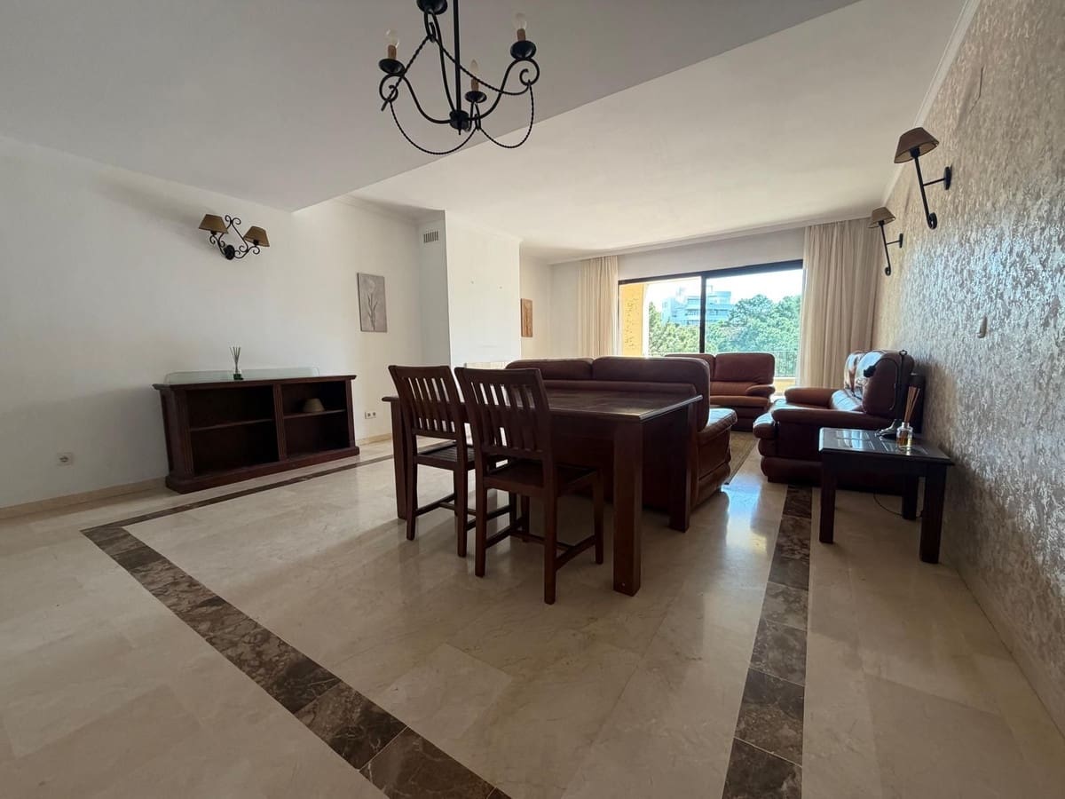 3 bedroom Apartment for sale in La Quinta with garage - € 525,000 (Ref: 9676319)