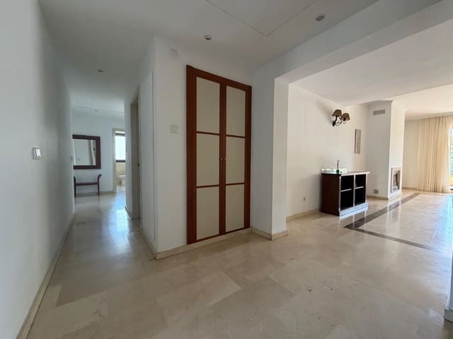 3 slaapkamer Appartement te koop in La Quinta, Benahavís met garage - € 525.000 (Ref: 9676319)