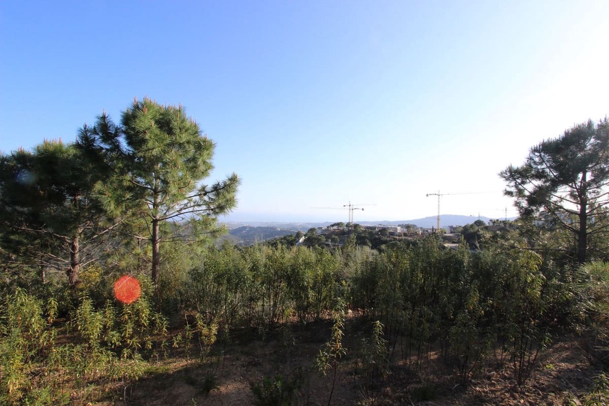 Building Plot for sale in Benahavis - € 750,000 (Ref: 9684357)