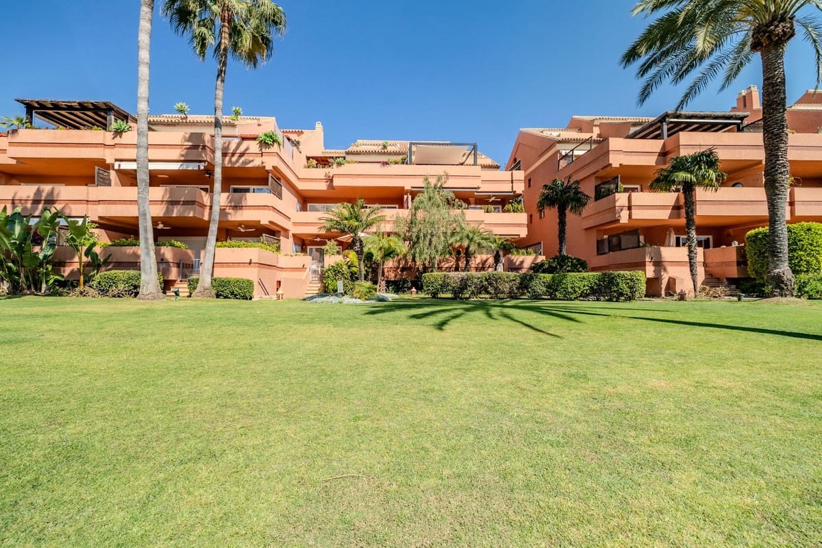 2 camera da letto Appartamento in vendita in Puerto Banus con piscina garage - 879.000 € (Rif: 9727098)