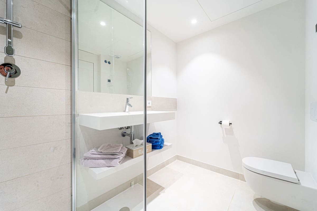 3 bedroom Apartment for sale in Fuengirola with pool garage - € 695,000 (Ref: 9797986)