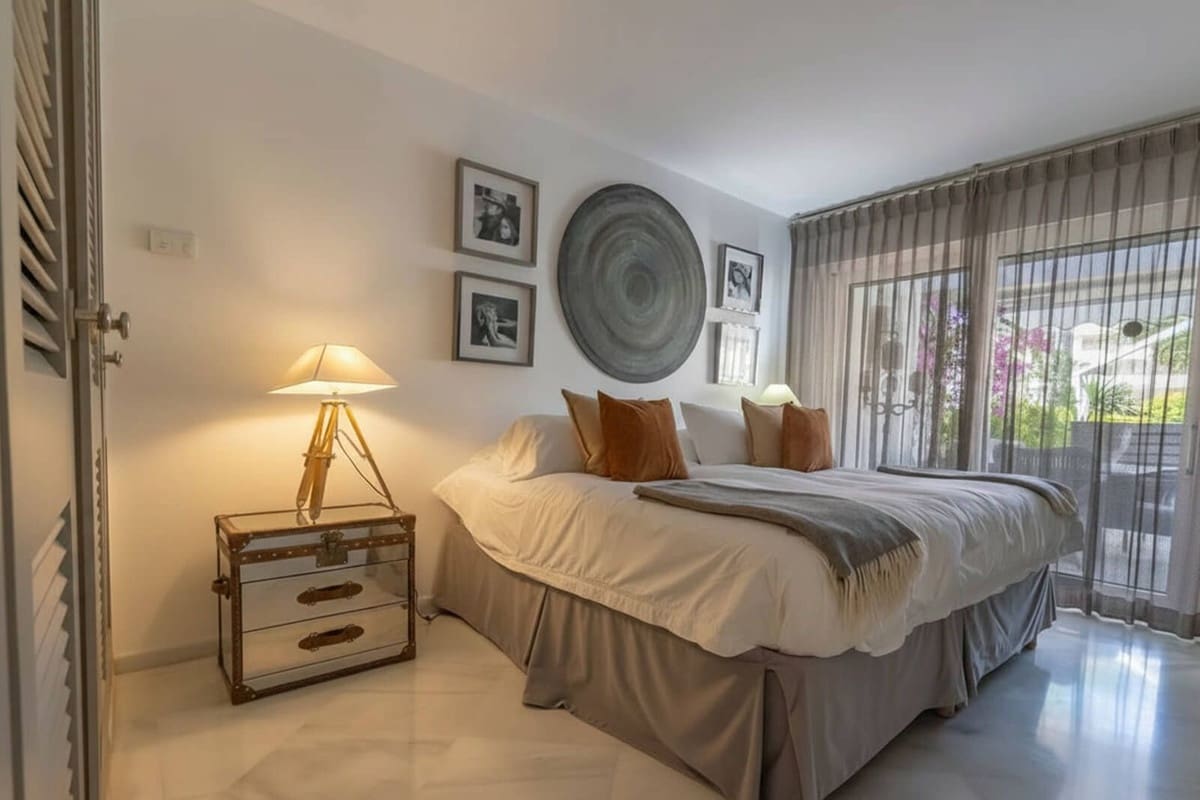 3 bedroom Apartment for sale in Puerto Banus with pool garage - € 3,900,000 (Ref: 9838293)