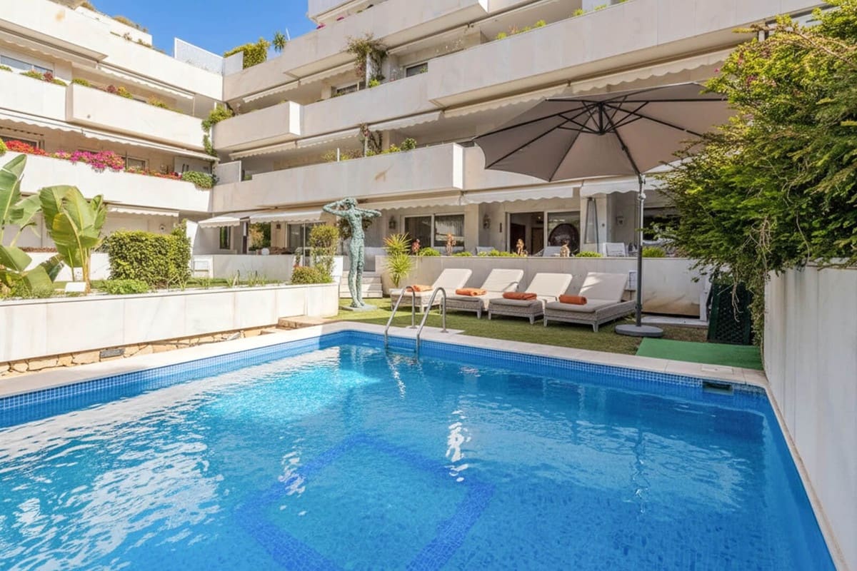 3 bedroom Apartment for sale in Puerto Banus with pool garage - € 3,900,000 (Ref: 9838293)