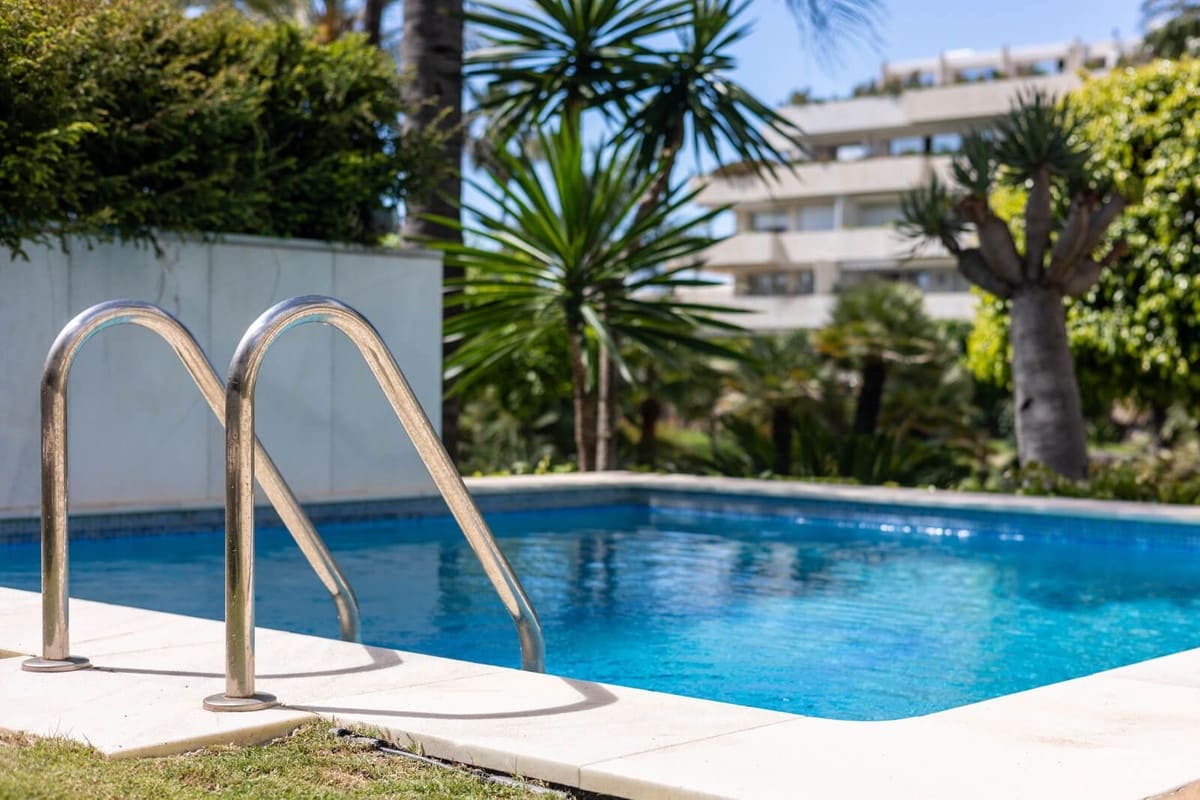 3 bedroom Apartment for sale in Puerto Banus with pool garage - € 3,900,000 (Ref: 9838293)