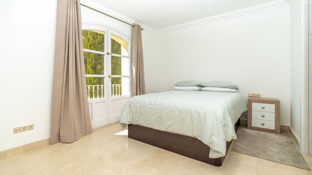 3 slaapkamer Huis te koop in La Heredia met zwembad garage - € 550.000 (Ref: 9853058)