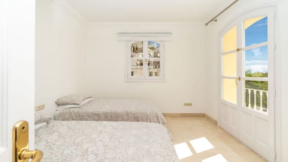 3 slaapkamer Huis te koop in La Heredia met zwembad garage - € 550.000 (Ref: 9853058)