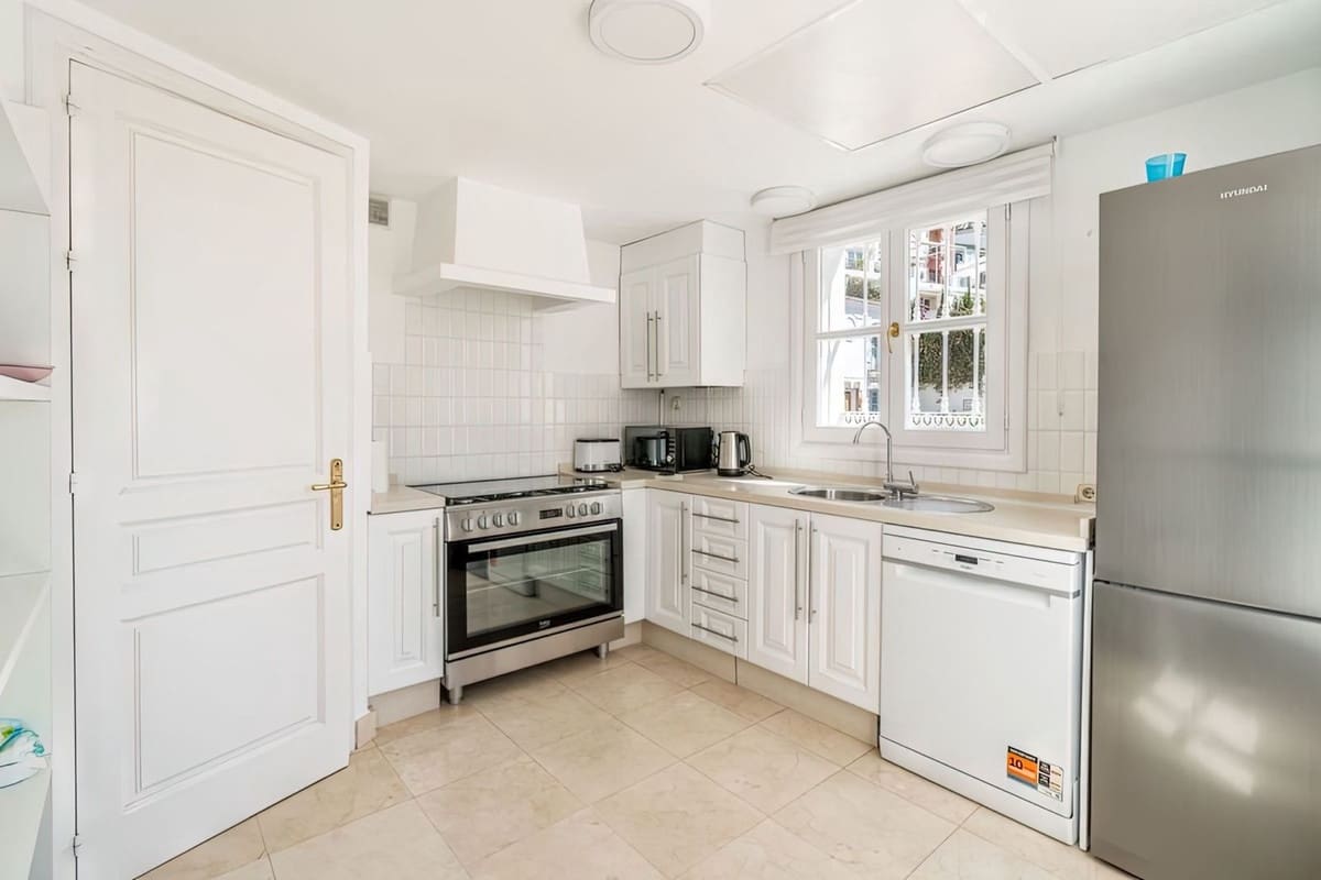 3 slaapkamer Huis te koop in La Heredia met zwembad garage - € 550.000 (Ref: 9853058)
