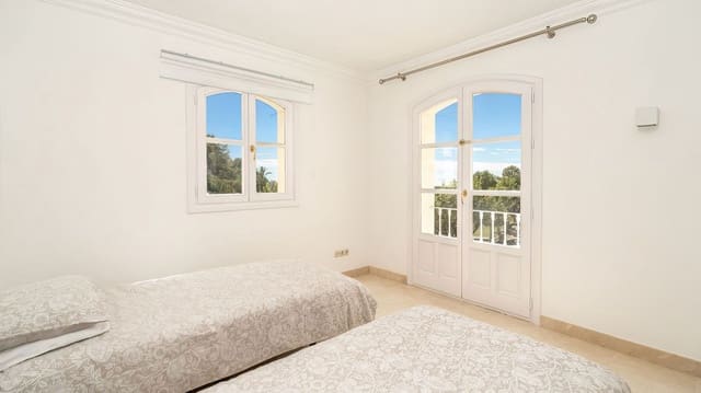 3 slaapkamer Huis te koop in La Heredia, Benahavís met zwembad garage - € 550.000 (Ref: 9853058)