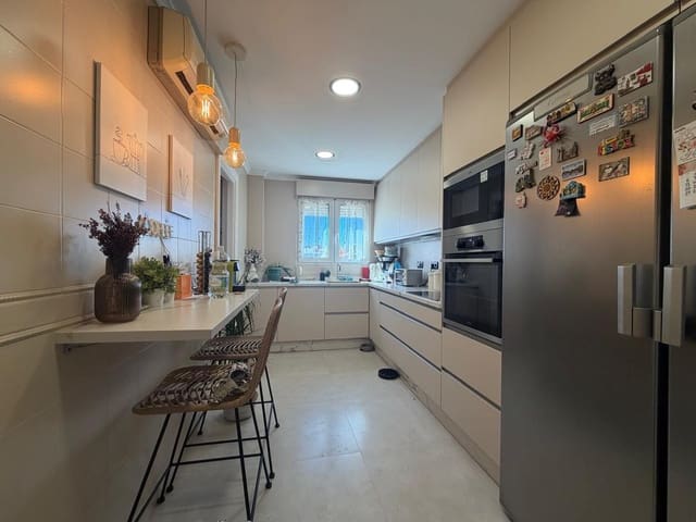 3 makuuhuone Huoneisto myytävänä paikassa Ronda - 218 000 € (Ref: 9853059)