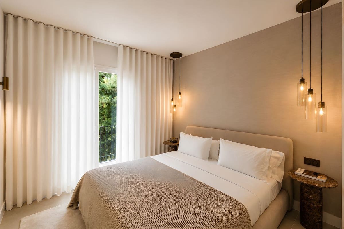 Apartamento de 3 habitaciones en La Quinta en venta con piscina - 845.000 € (Ref: 9911982)