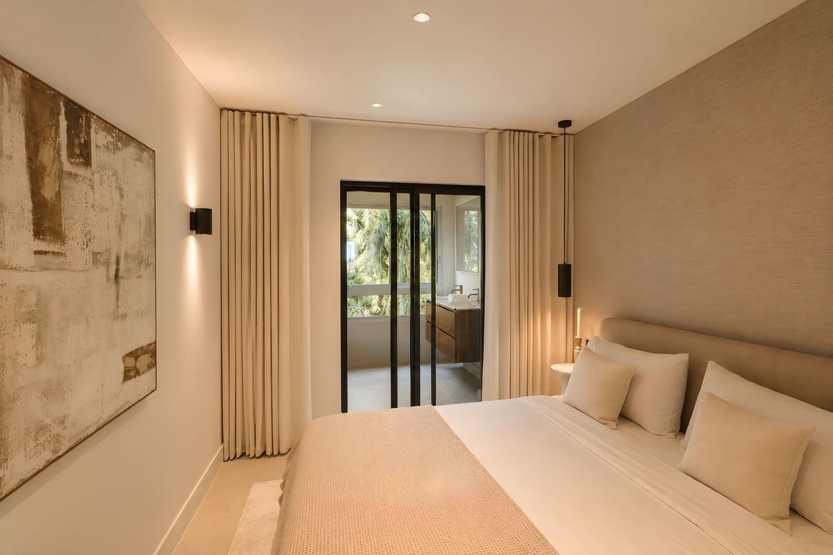 Apartamento de 3 habitaciones en La Quinta en venta con piscina - 845.000 € (Ref: 9911982)