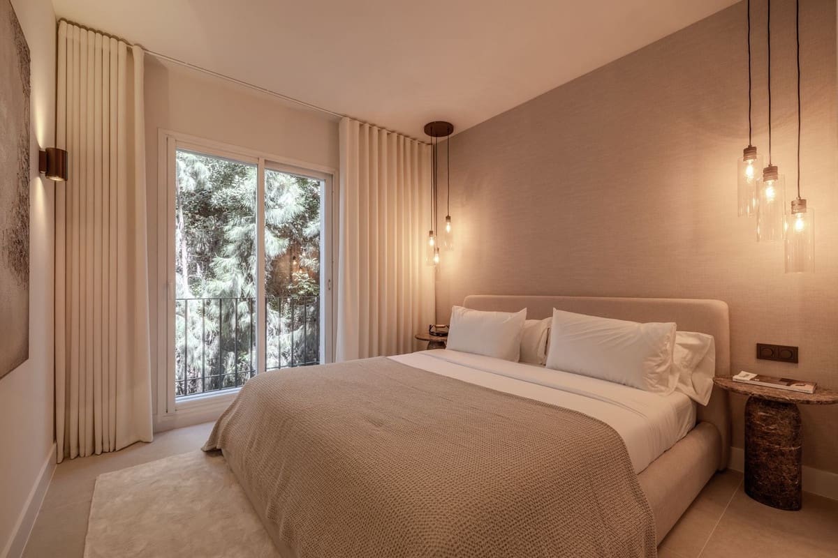 Apartamento de 3 habitaciones en La Quinta en venta con piscina - 845.000 € (Ref: 9911982)