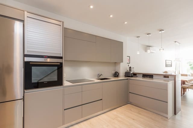 2 slaapkamer Huis te koop in Marbella met zwembad garage - € 745.000 (Ref: 9494768)