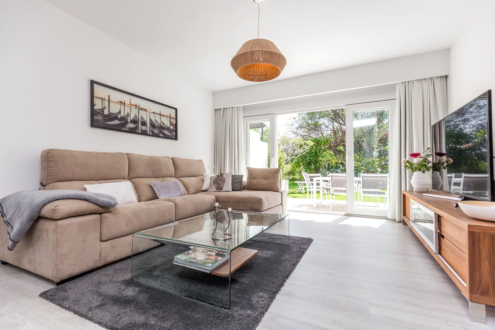 2 soveværelse Byhus til salg i Marbella med swimmingpool garage - € 695.000 (Ref: 9494768)