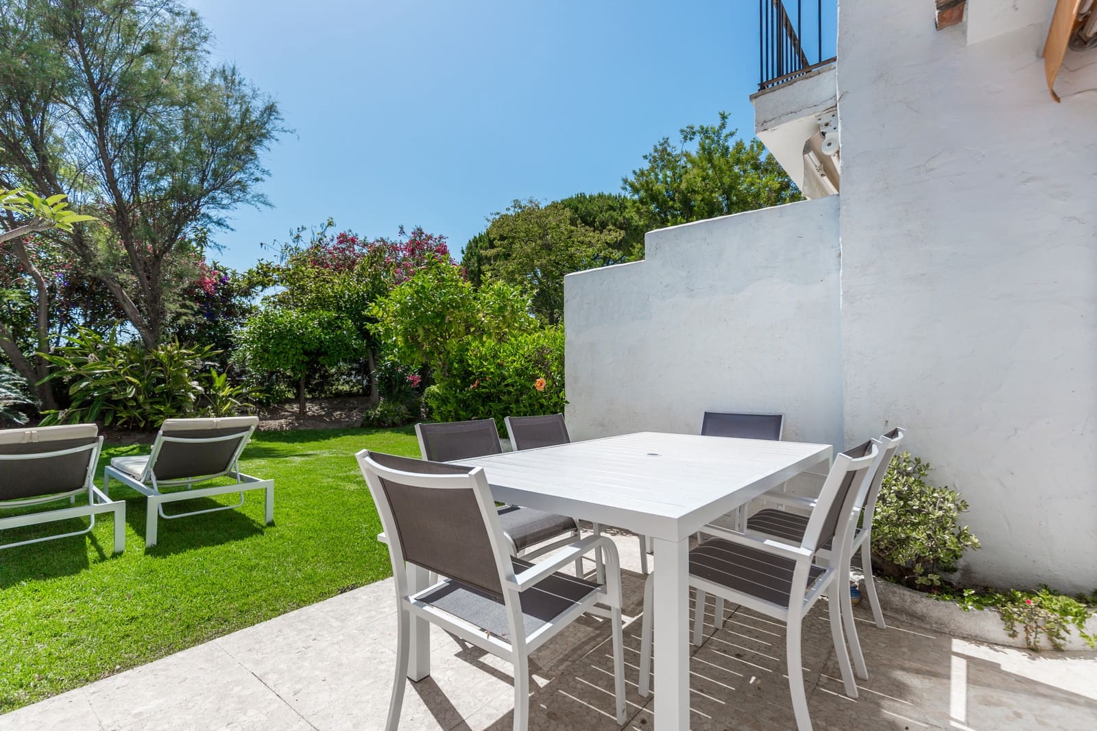 2 soveværelse Byhus til salg i Marbella med swimmingpool garage - € 695.000 (Ref: 9494768)