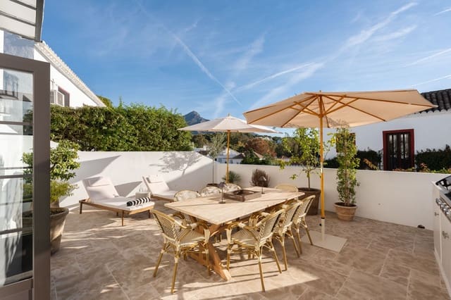 Casa de 2 habitaciones en Marbella en venta con piscina - 795.000 € (Ref: 9494769)