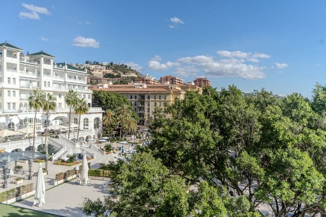 Apartamento de 3 habitaciones en La Malagueta, Málaga ciudad en venta con garaje - 1.300.000 € (Ref: 9494770)