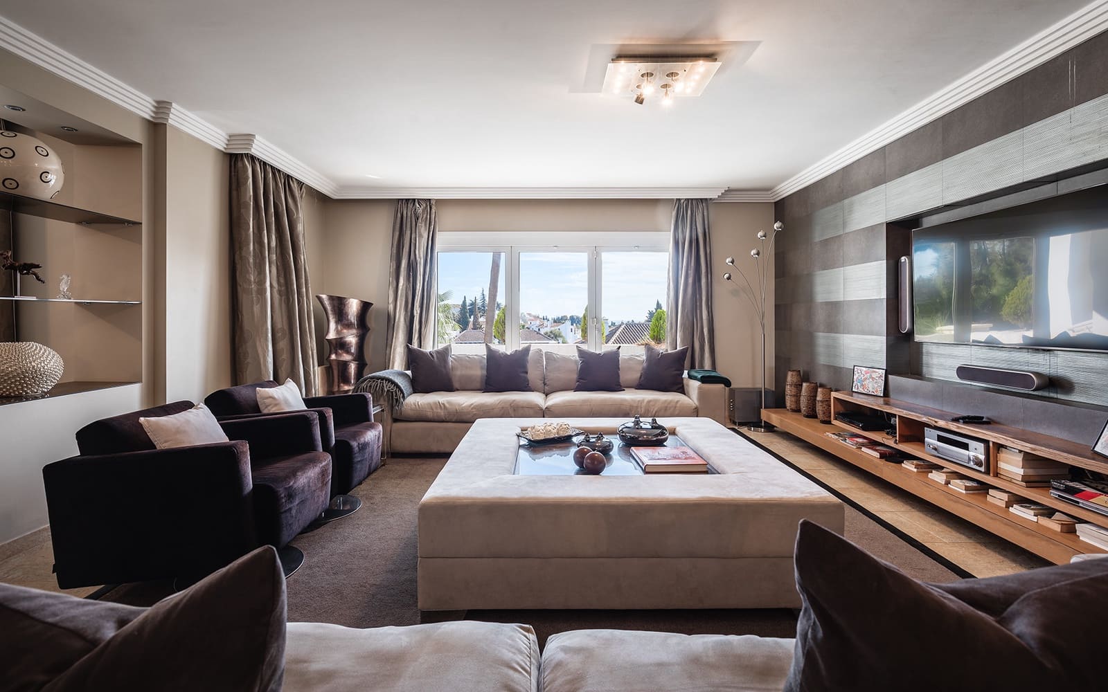 Apartamento de 4 habitaciones en Marbella en venta con piscina garaje - 2.500.000 € (Ref: 9494771)