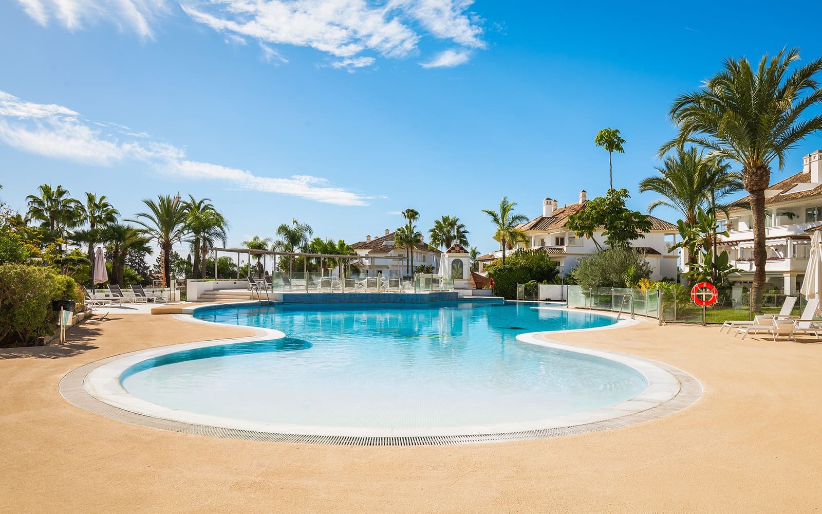 4 soverom Leilighet til salgs i Marbella med svømmebasseng garasje - € 2 500 000 (Ref: 9494771)