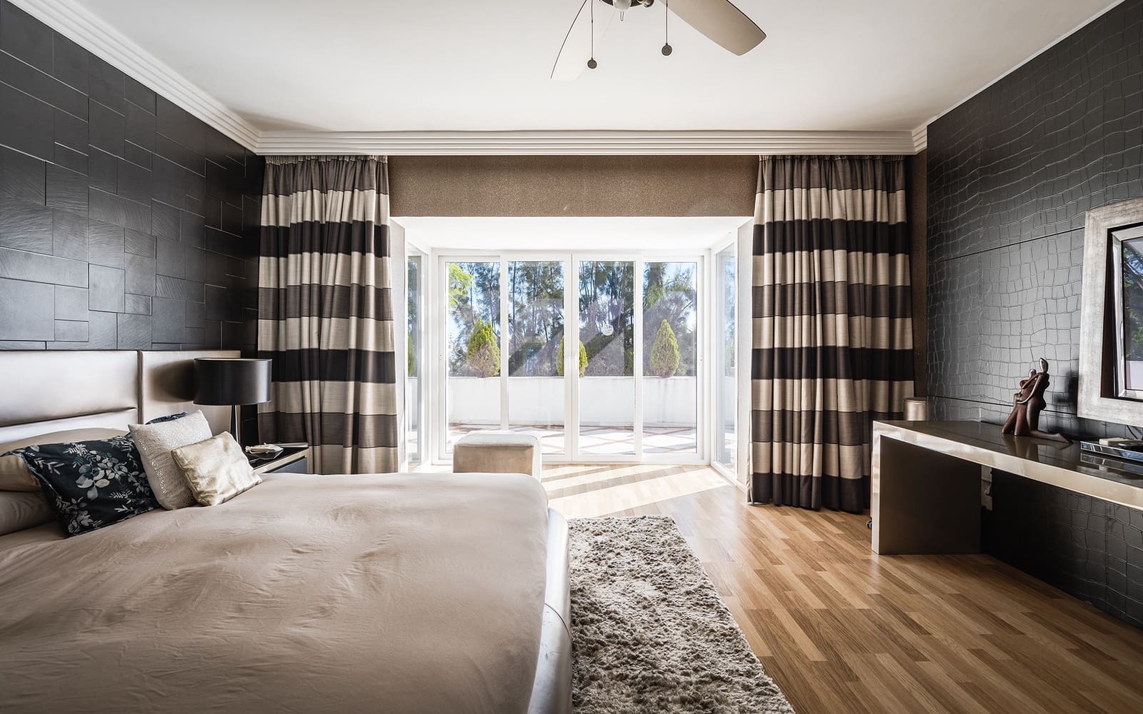 4 soverom Leilighet til salgs i Marbella med svømmebasseng garasje - € 2 500 000 (Ref: 9494771)