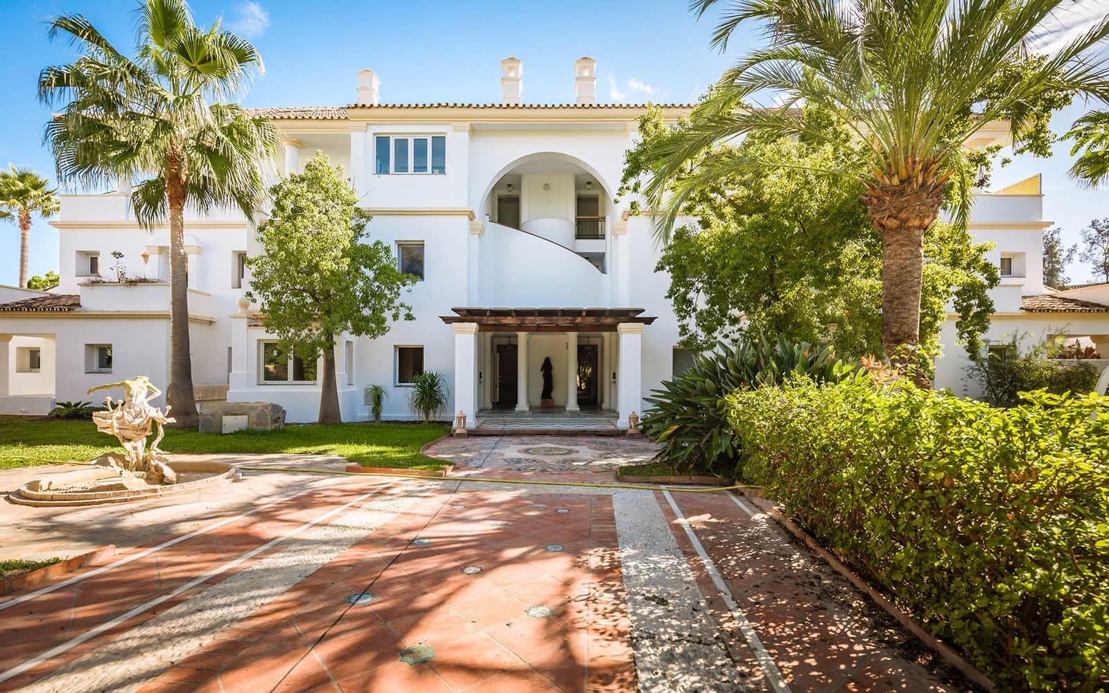 4 soverom Leilighet til salgs i Marbella med svømmebasseng garasje - € 2 500 000 (Ref: 9494771)
