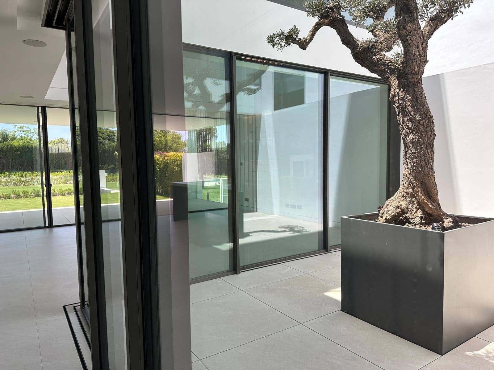 4 slaapkamer Halfvrijstaande villa te koop in Marbella met zwembad garage - € 4.800.000 (Ref: 9494783)