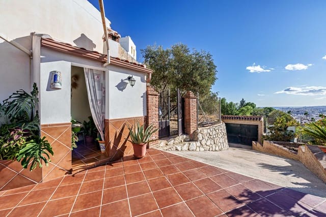 3 soveværelse Villa til salg i Ciudad Jardín, Málaga by med garage - € 574.500 (Ref: 9494785)