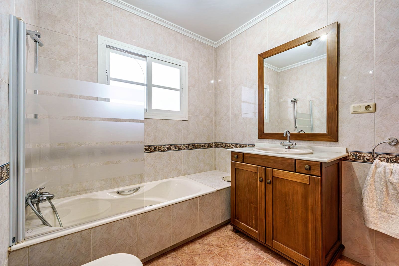 3 soverom Villa til salgs i Malaga by med garasje - € 574 500 (Ref: 9494785)