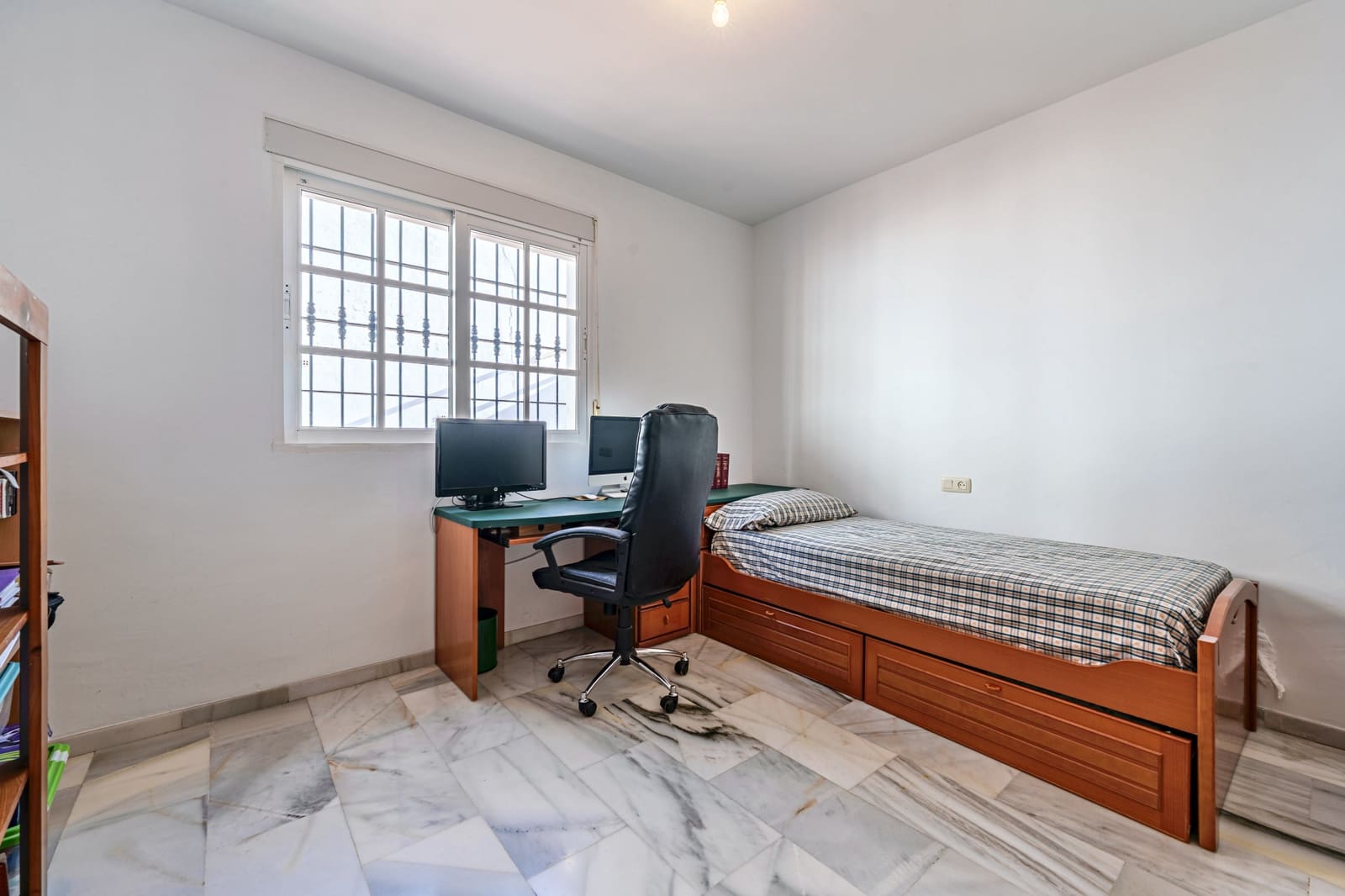 3 soverom Villa til salgs i Malaga by med garasje - € 574 500 (Ref: 9494785)