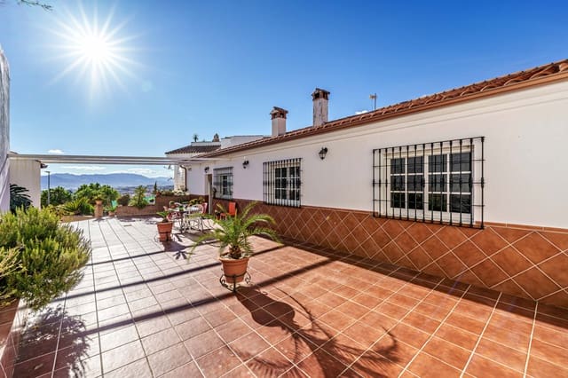 3 soverom Villa til salgs i Ciudad Jardín, Málaga by med garasje - € 574 500 (Ref: 9494785)