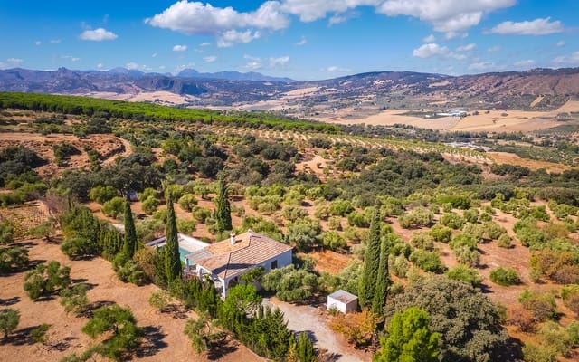 4 slaapkamer Finca/Landhuis te koop in Ronda met zwembad - € 595.000 (Ref: 9494786)